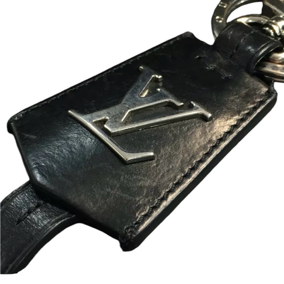271 Louis Vuitton LV Cloche Cles Leather Key Ring Bag Charm - Picture 4 of 6